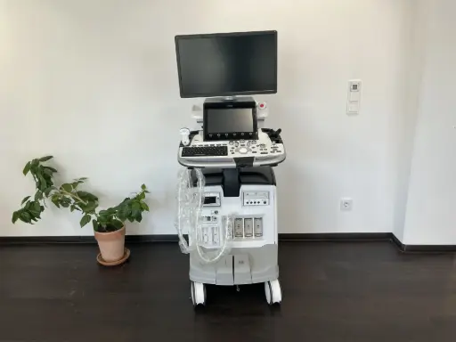 [WEB | 550906US2] [ID-1154] GE LOGIQ E10 Ultraschallsystem